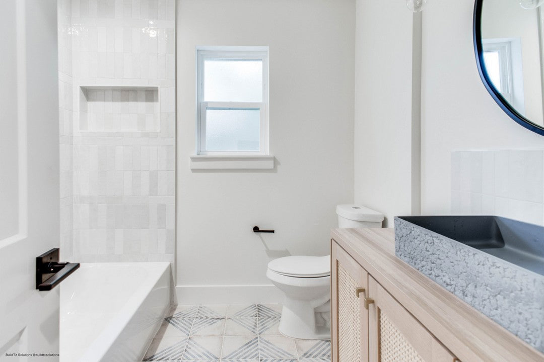 Bedrosians Vivace 9" x 9" Pressed Porcelain Deco Matte Tile